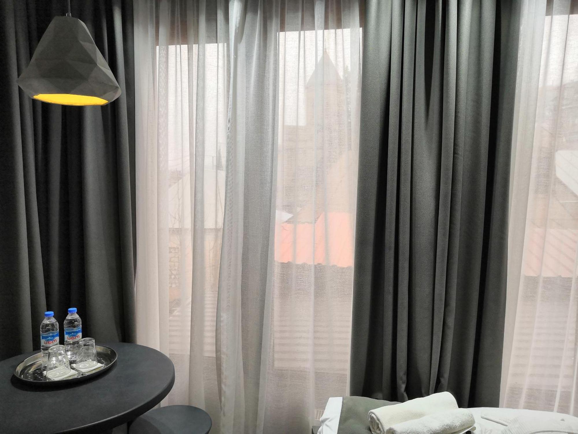 Piano Borracho Boutique Hotel Old Τυφλίδα Δωμάτιο φωτογραφία